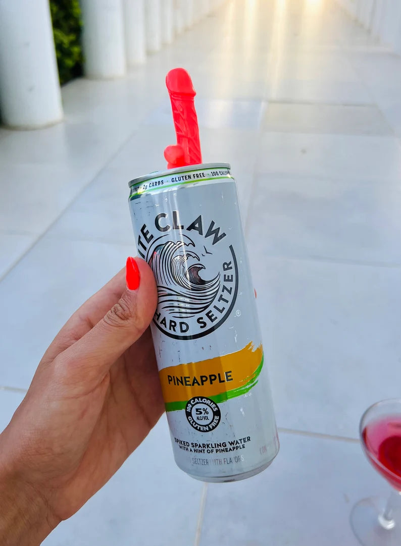 Playful party straws for friends