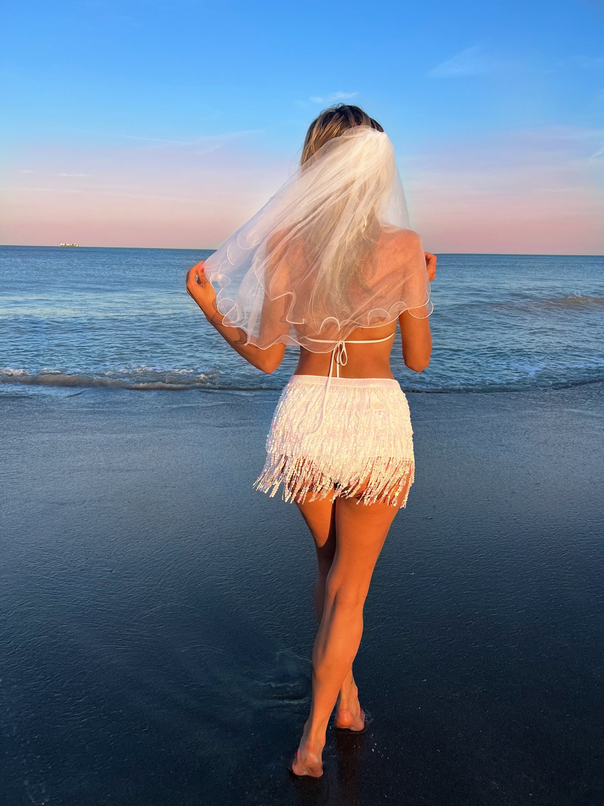 Flirty bachelorette party veil