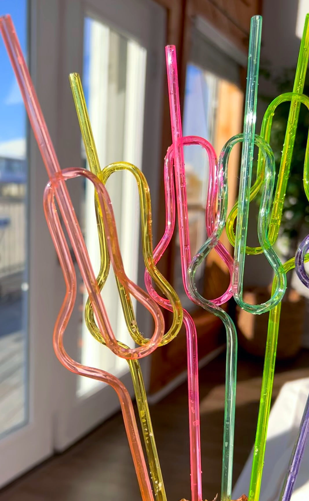 Rainbow drinking straws
